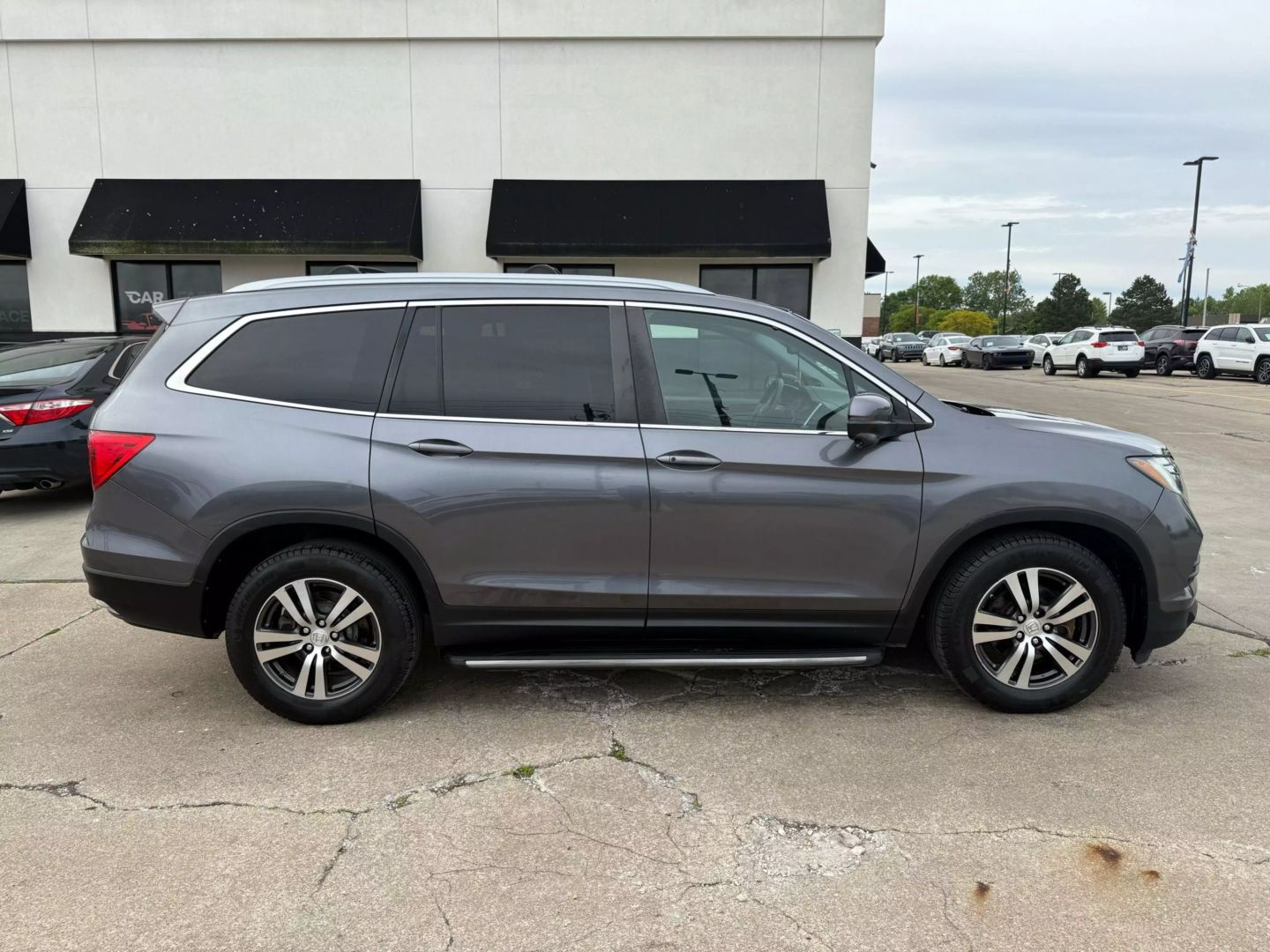 2016 Honda Pilot - Image 19