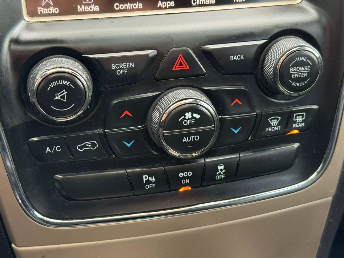 2015 Jeep Grand Cherokee - Image 47