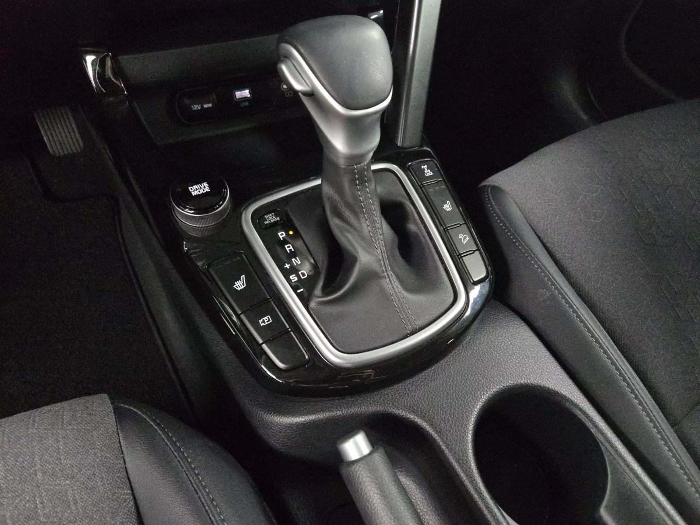 2024 Kia Seltos - Image 15