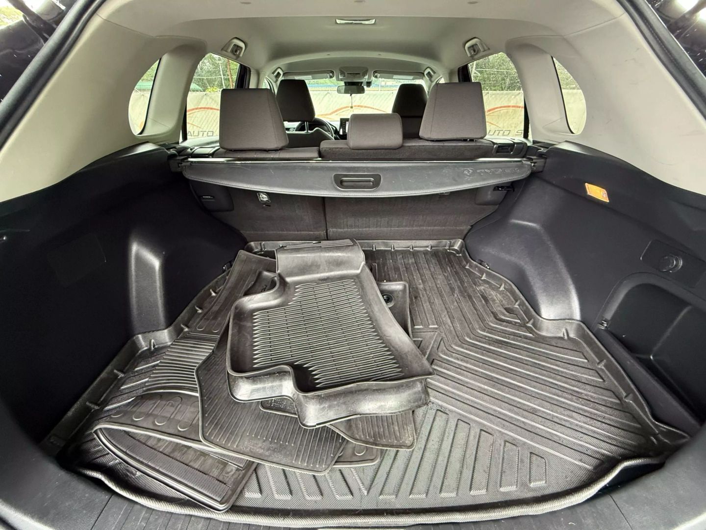 2021 Toyota Rav4 Hybrid - Image 19