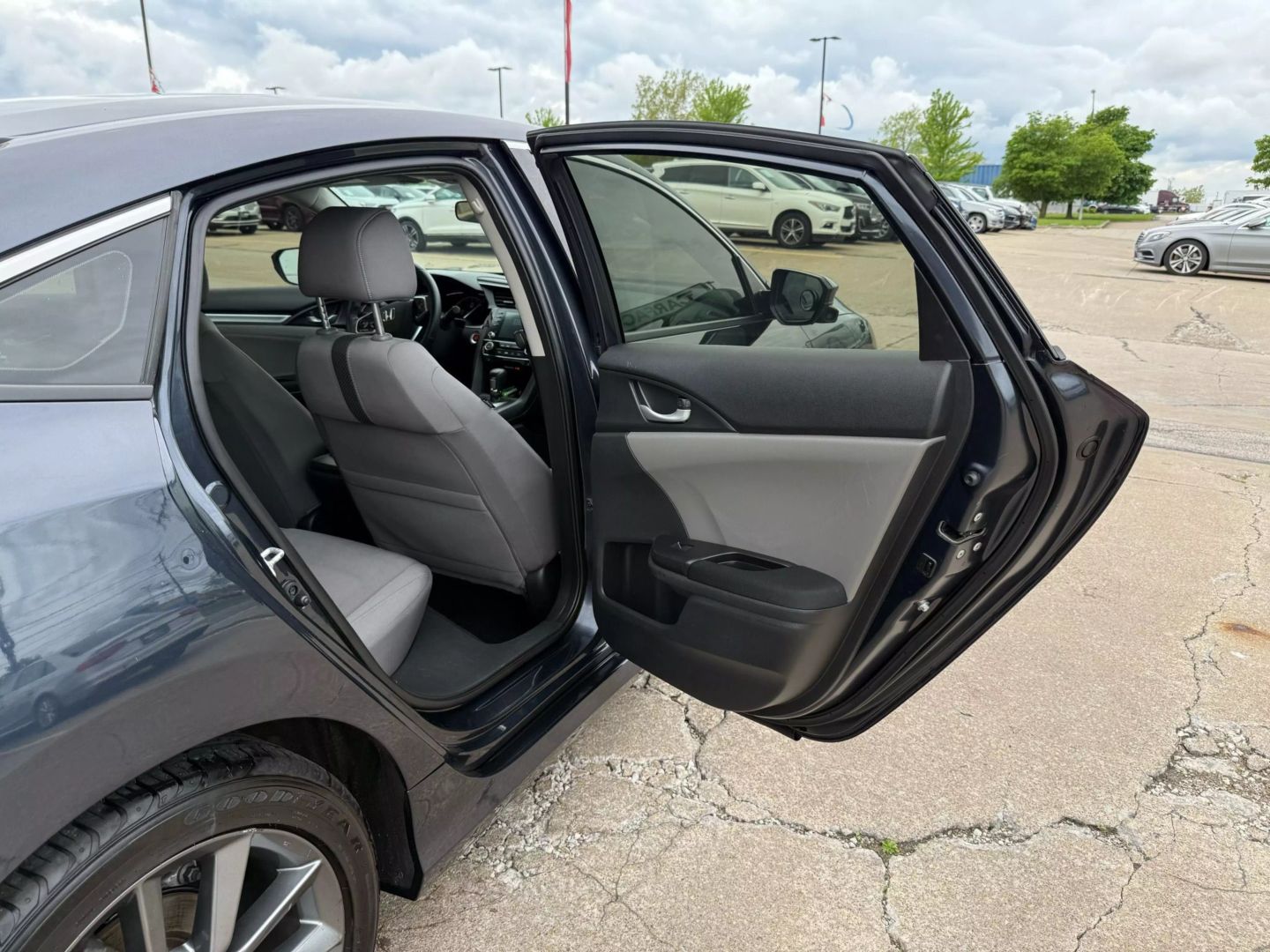 2019 Honda Civic - Image 21