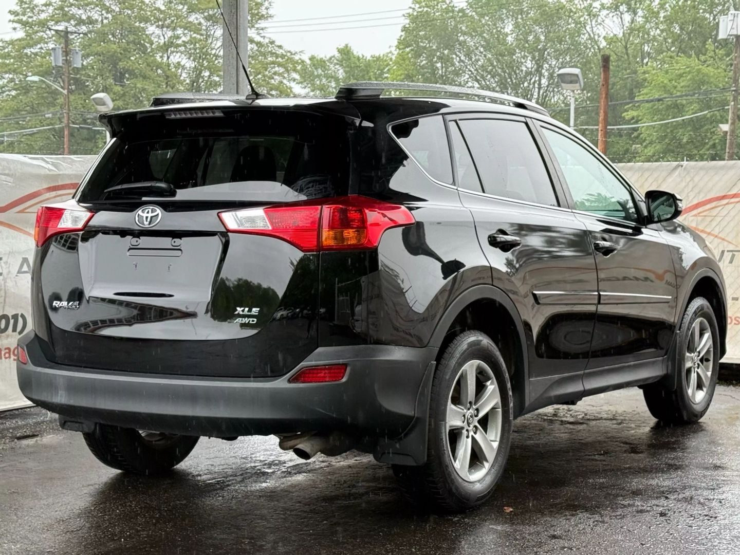 2015 Toyota Rav4 - Image 9