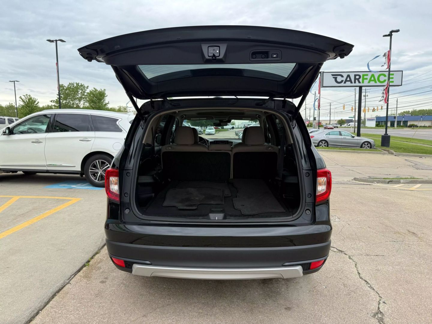 2020 Honda Pilot - Image 11