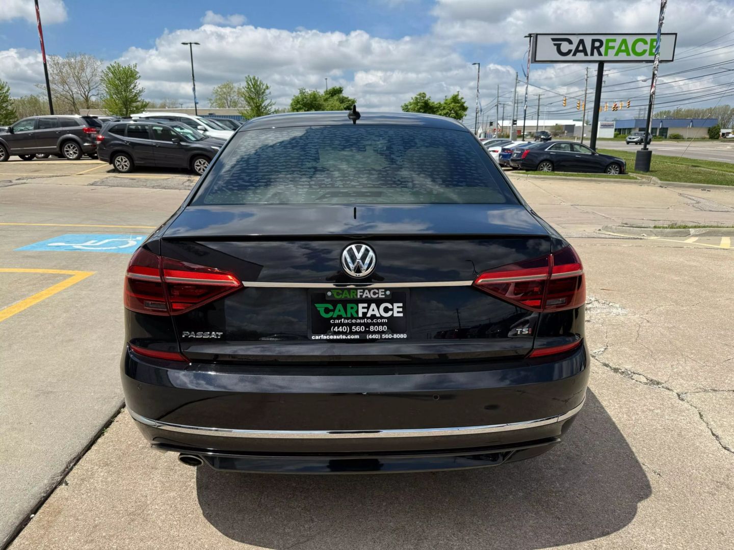2019 Volkswagen Passat - Image 10