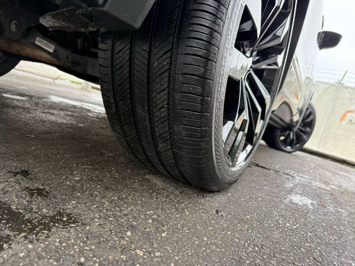 2021 Volkswagen Tiguan - Image 47