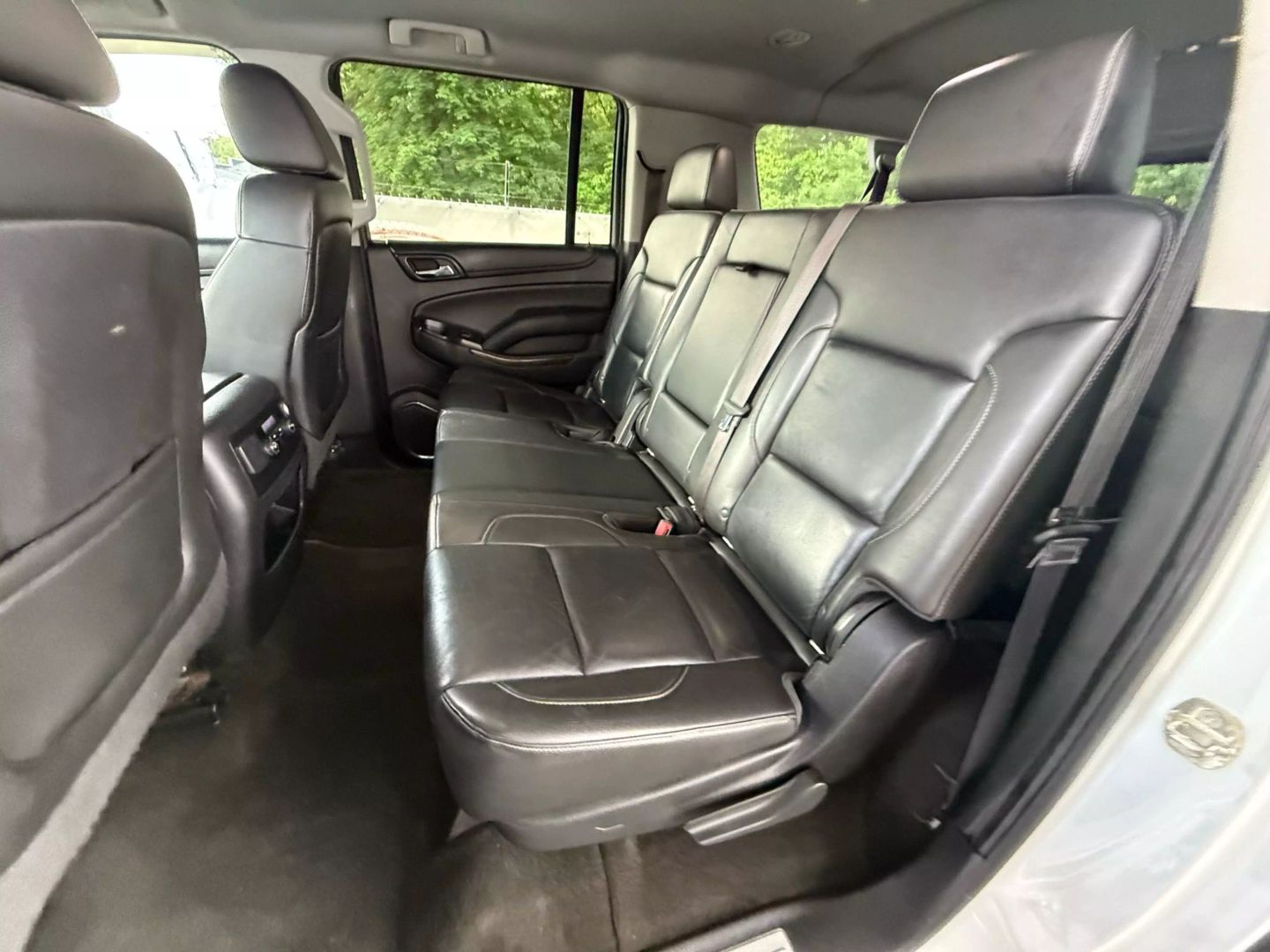 2015 Chevrolet Suburban - Image 19