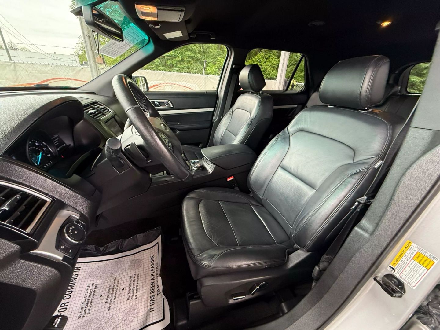 2016 Ford Explorer - Image 16
