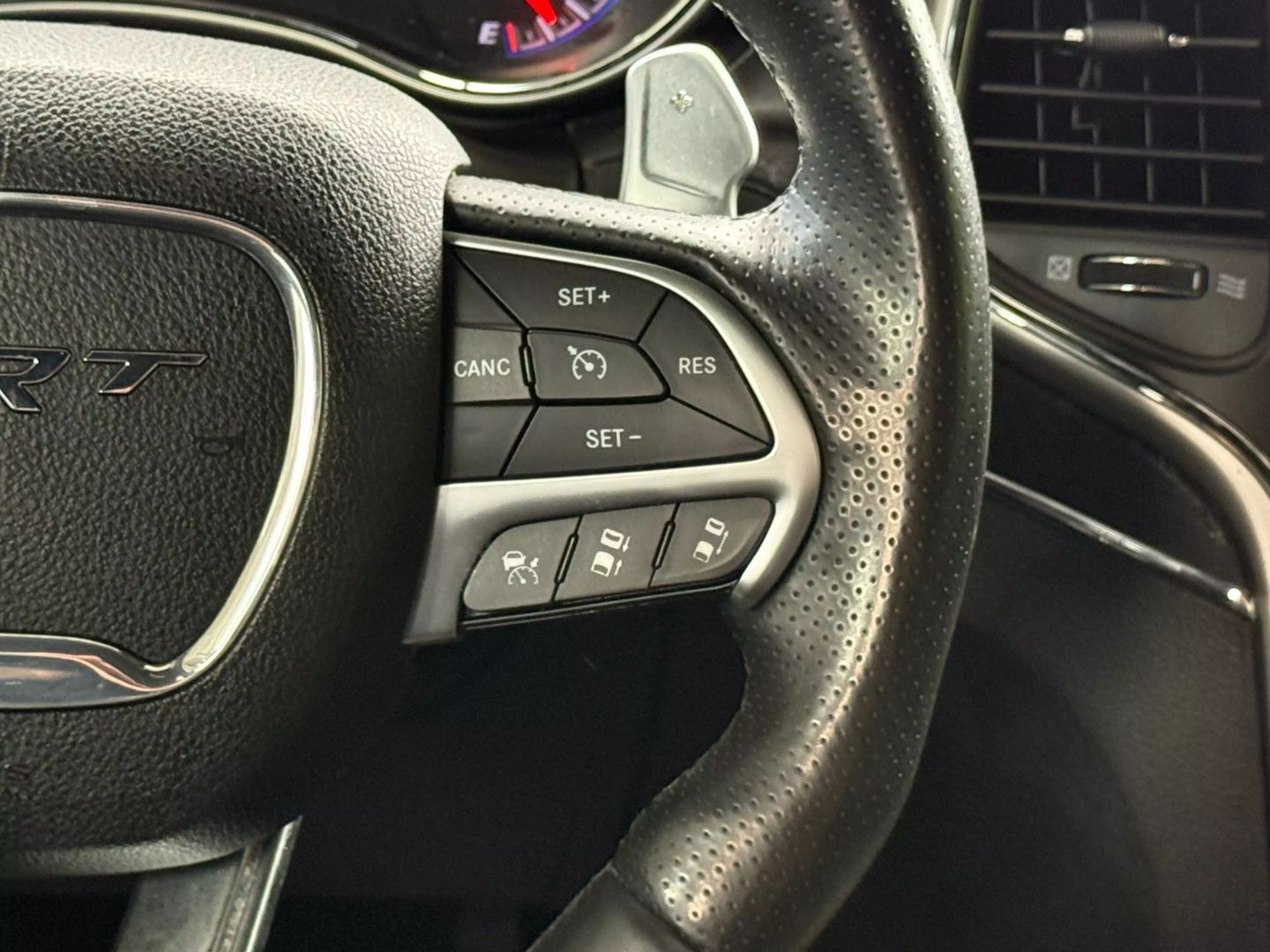 2014 Jeep Grand Cherokee - Image 41