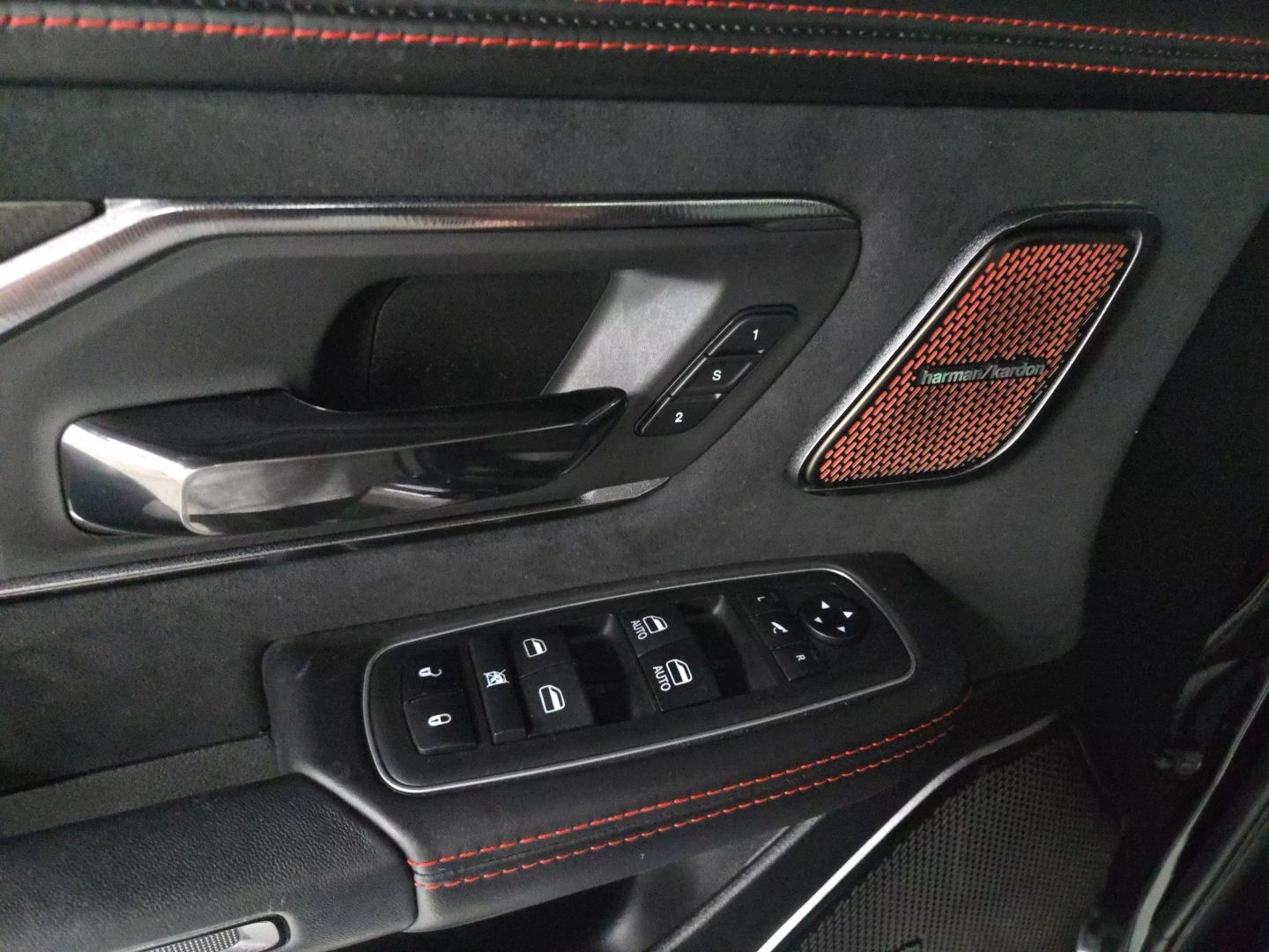 2021 Ram 1500 Crew Cab - Image 28