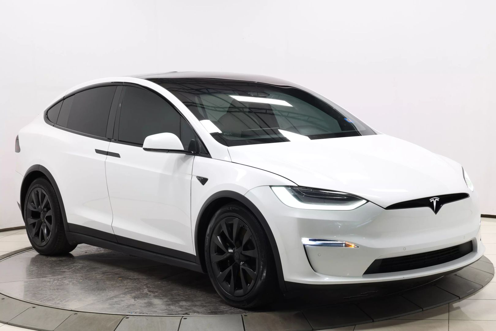2023 Tesla Model X - Image 94