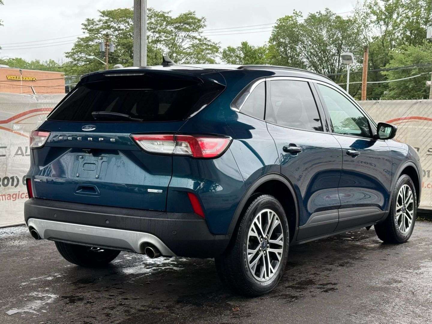 2020 Ford Escape - Image 11