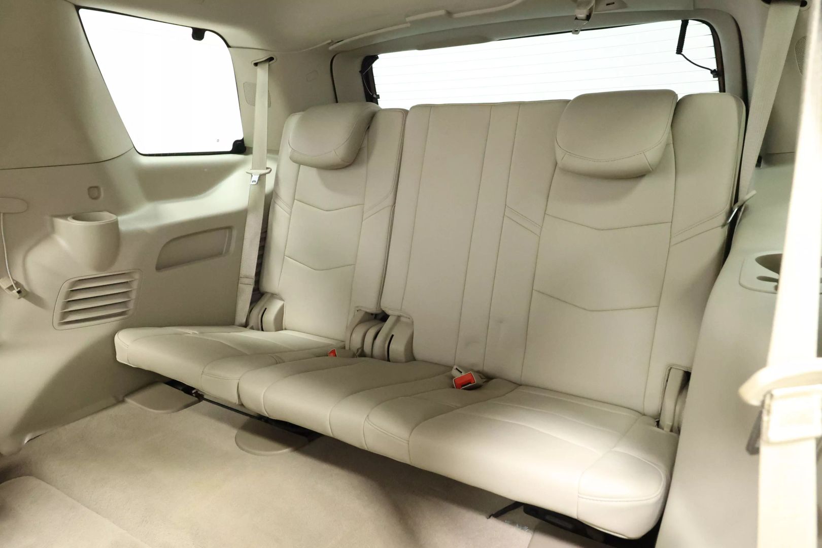 2017 Cadillac Escalade - Image 55