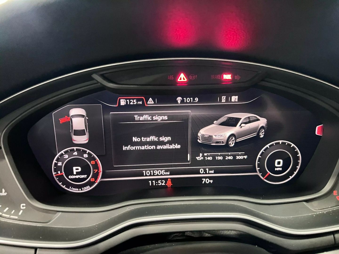 2018 Audi A4 Ultra Premium Plus Sedan 4d - Image 32