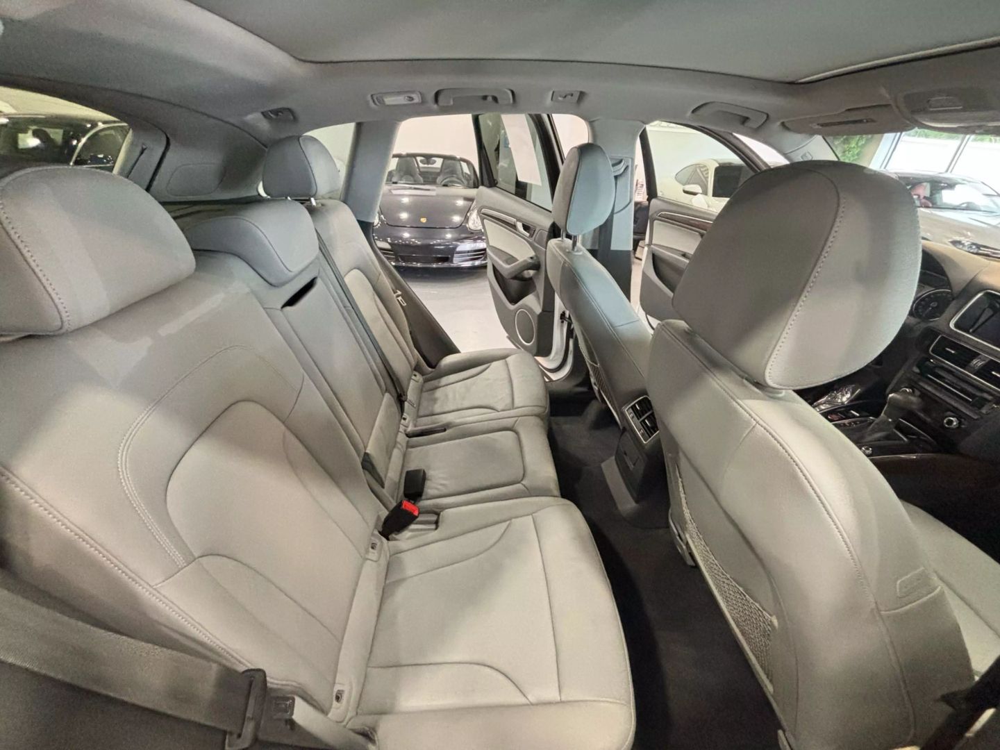 2016 Audi Q5 2.0t Premium Plus Sport Utility 4d - Image 19