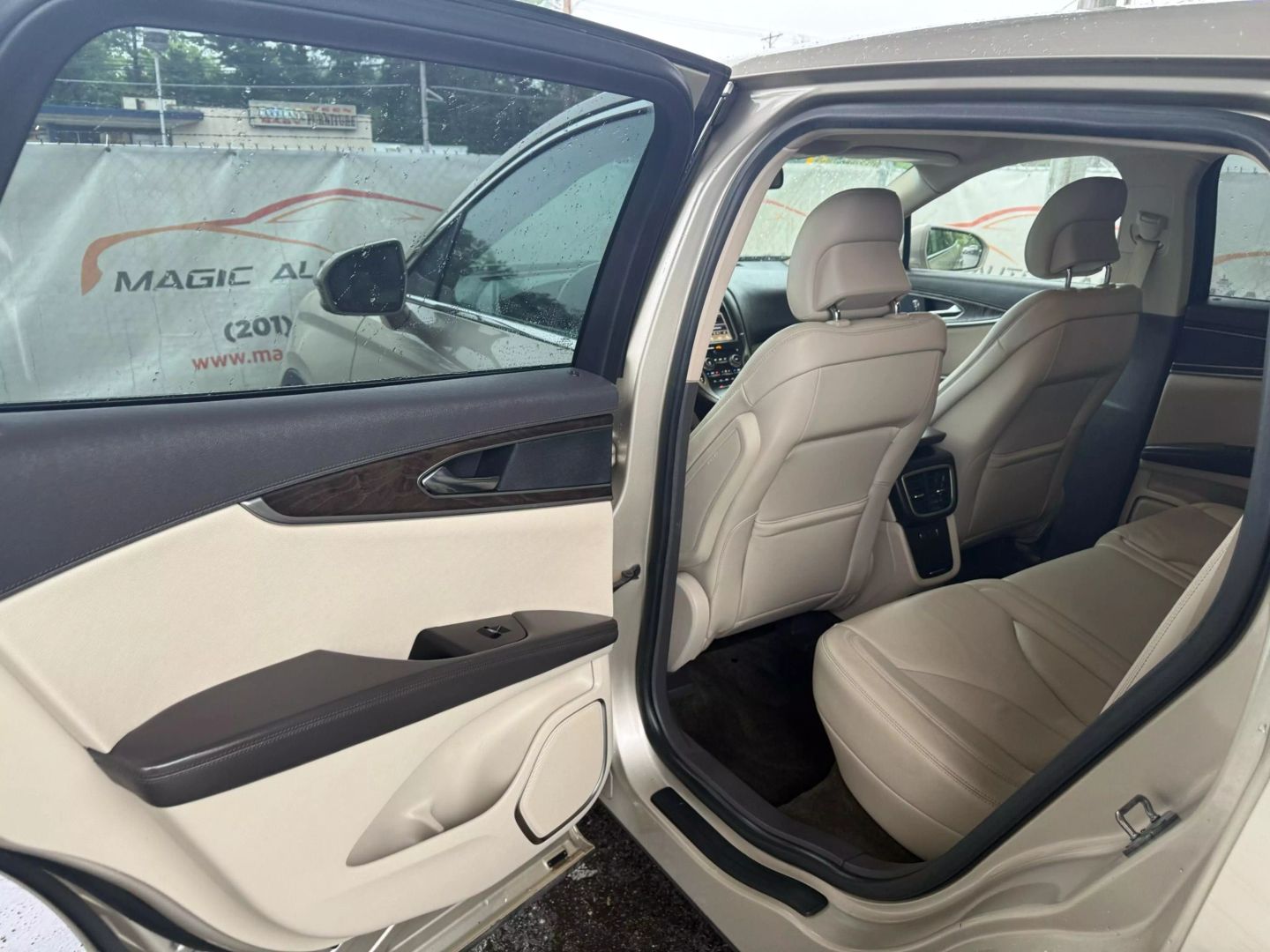 2017 Lincoln Mkx - Image 17