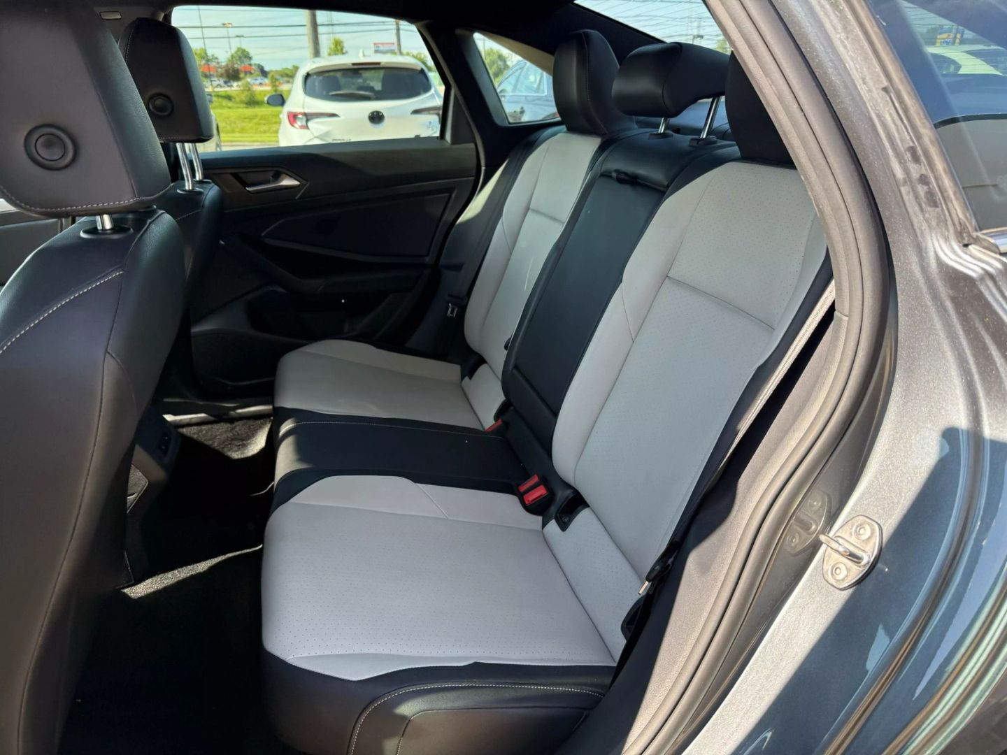 2019 Volkswagen Jetta - Image 19