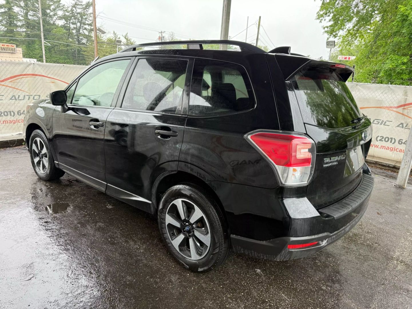 2017 Subaru Forester - Image 13