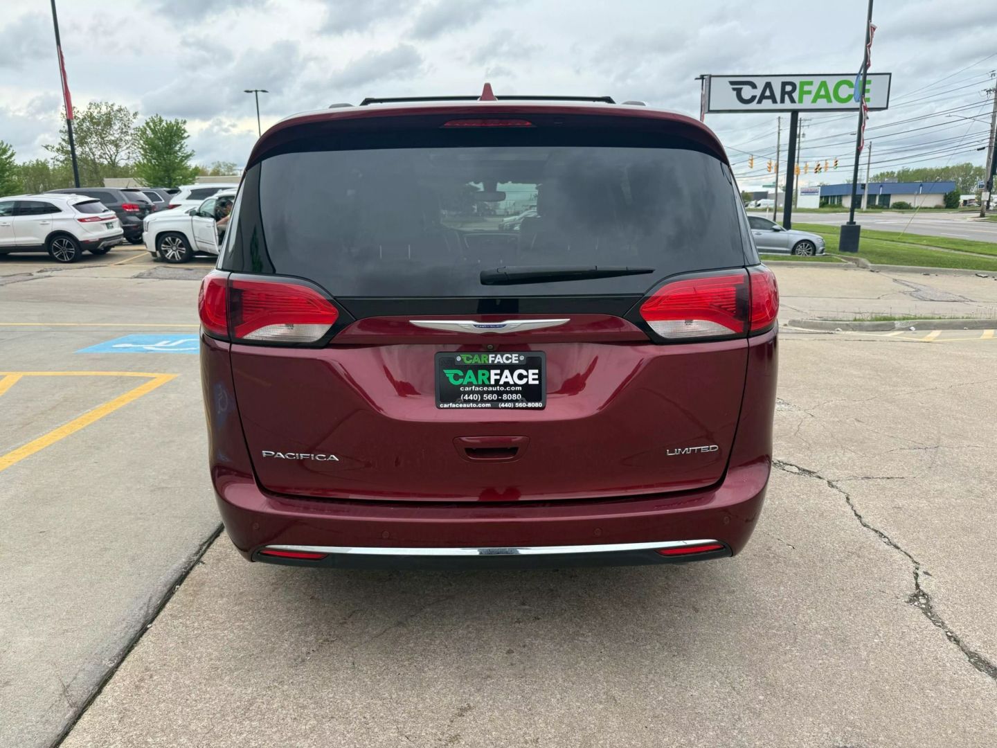 2020 Chrysler Pacifica - Image 10