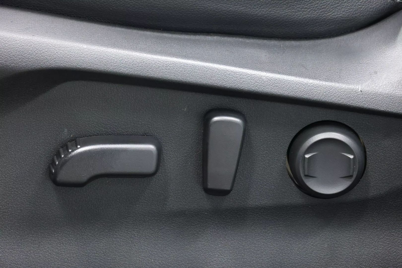 2021 Subaru Forester - Image 13