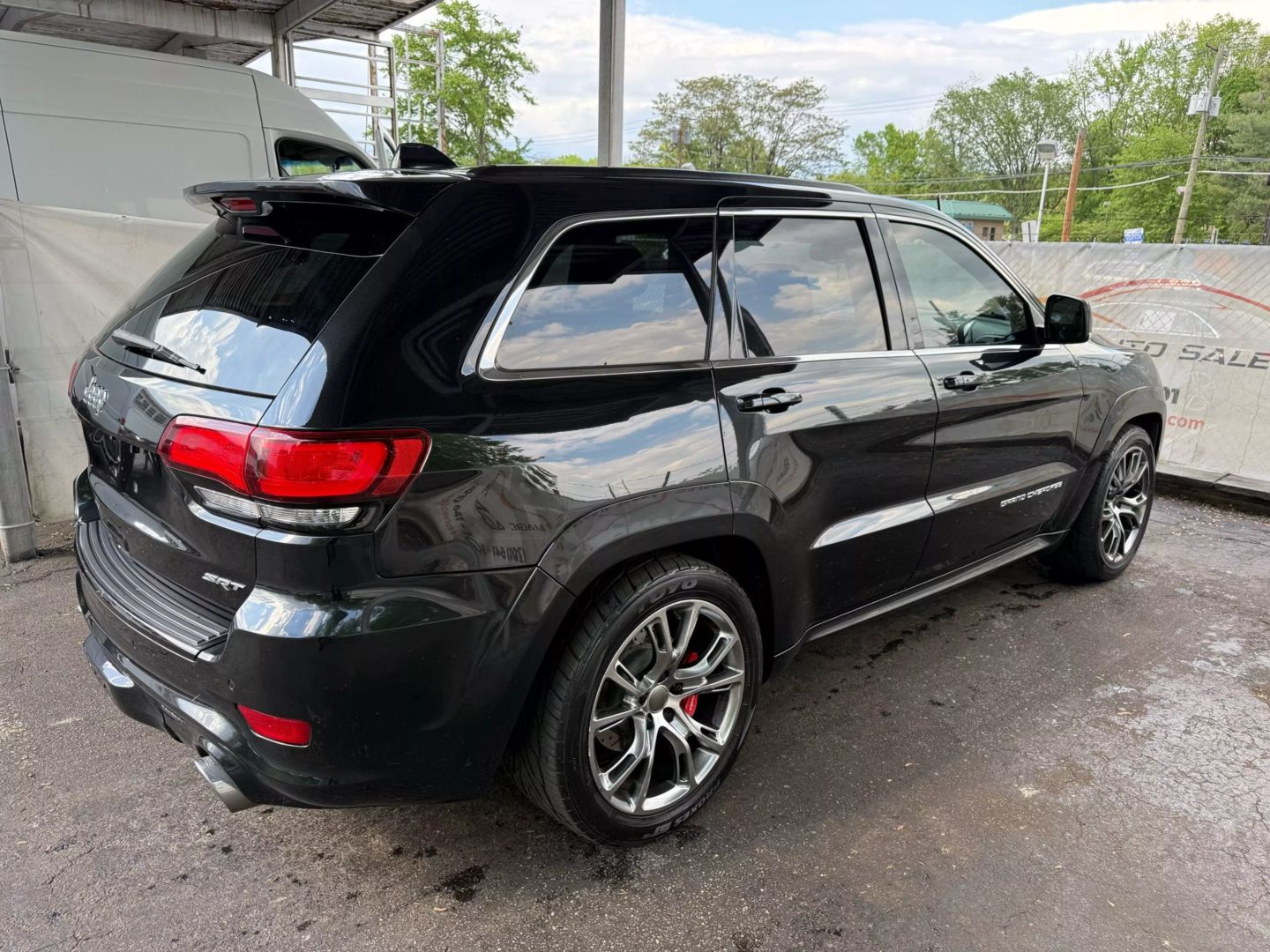 2014 Jeep Grand Cherokee - Image 13