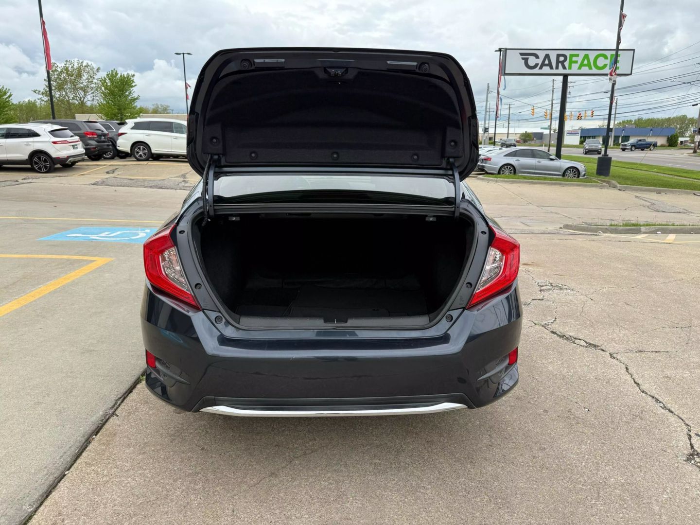 2019 Honda Civic - Image 11
