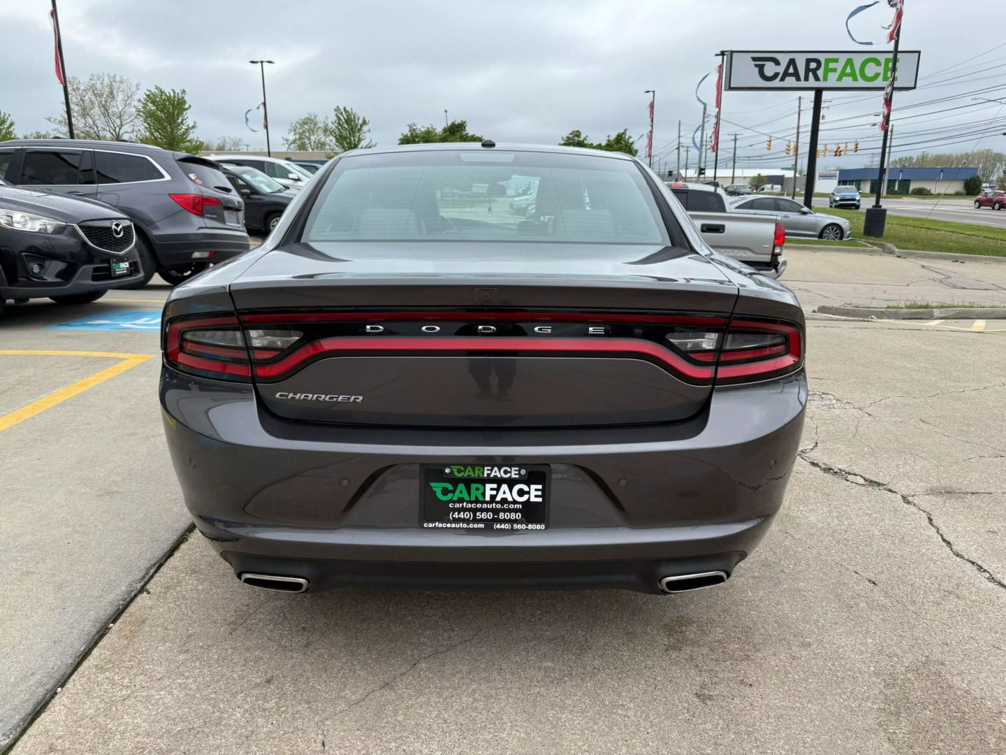 2020 Dodge Charger - Image 10