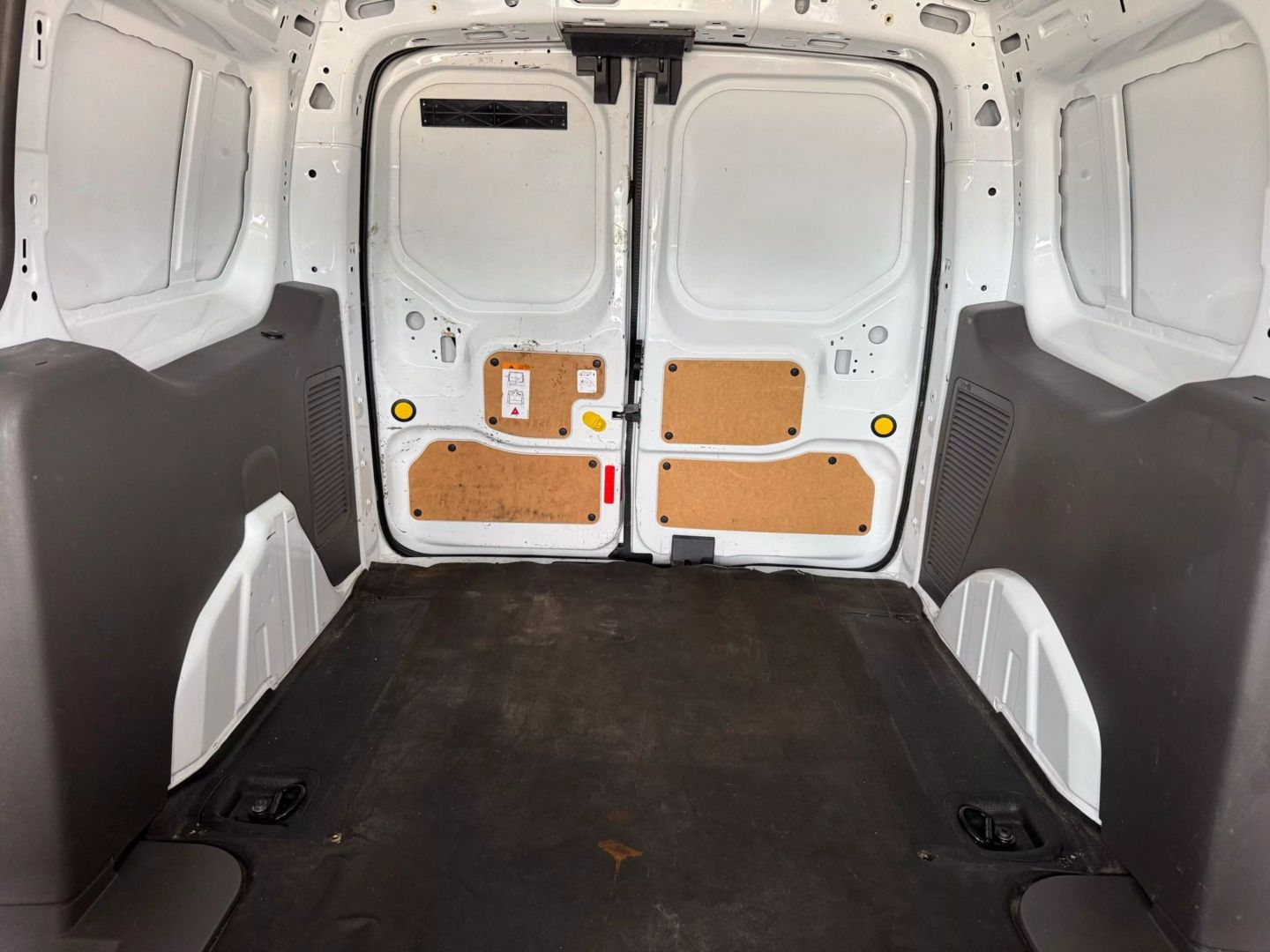 2022 Ford Transit Connect Cargo Van - Image 43