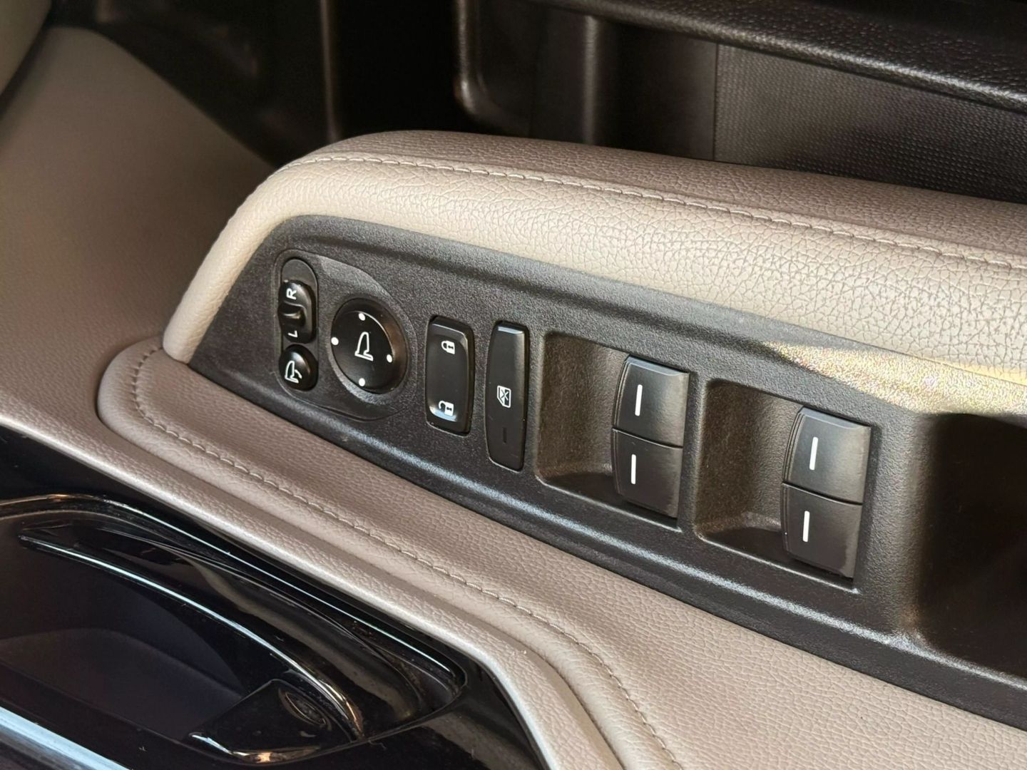2018 Honda Odyssey - Image 57