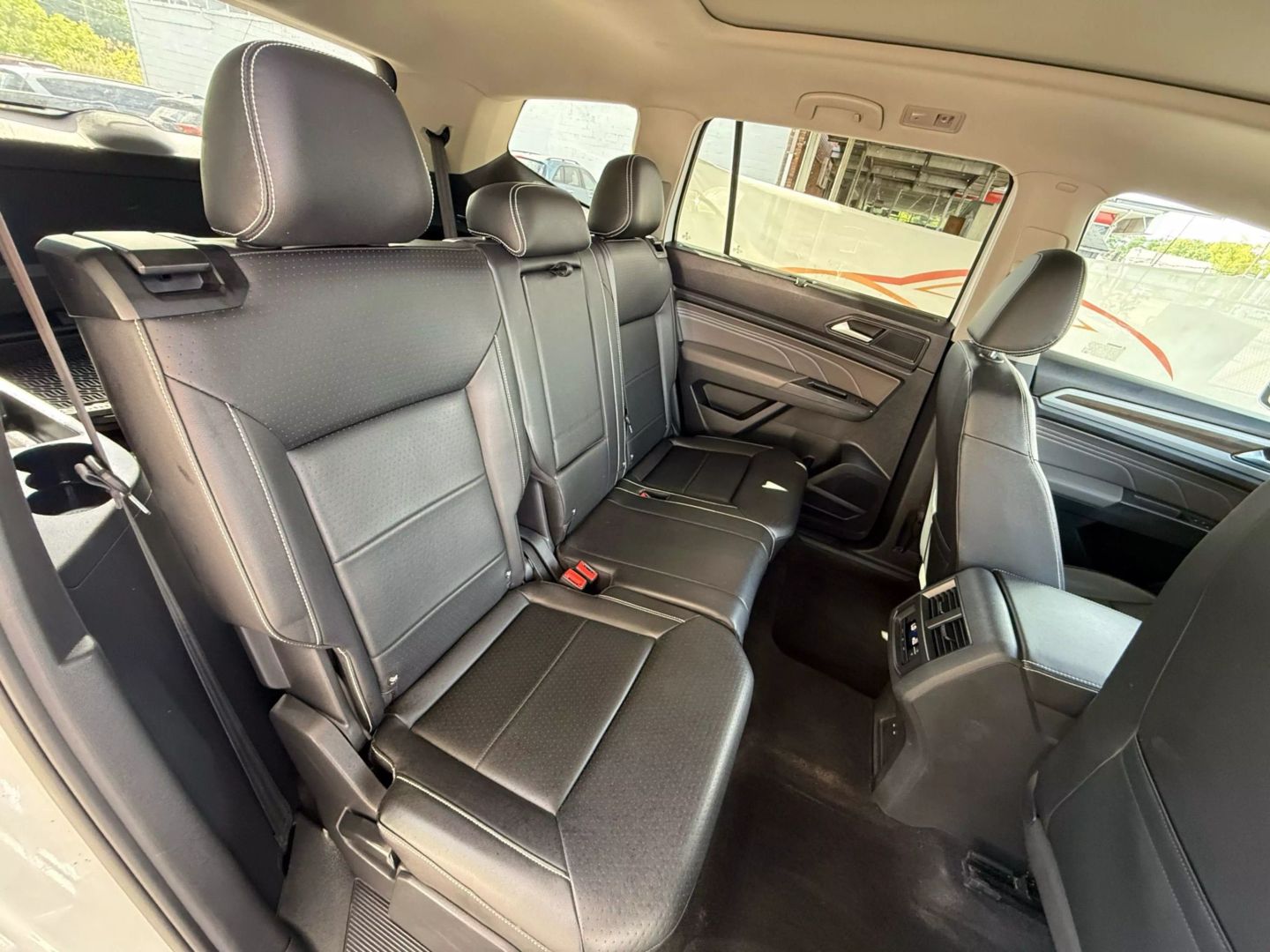 2021 Volkswagen Atlas - Image 25