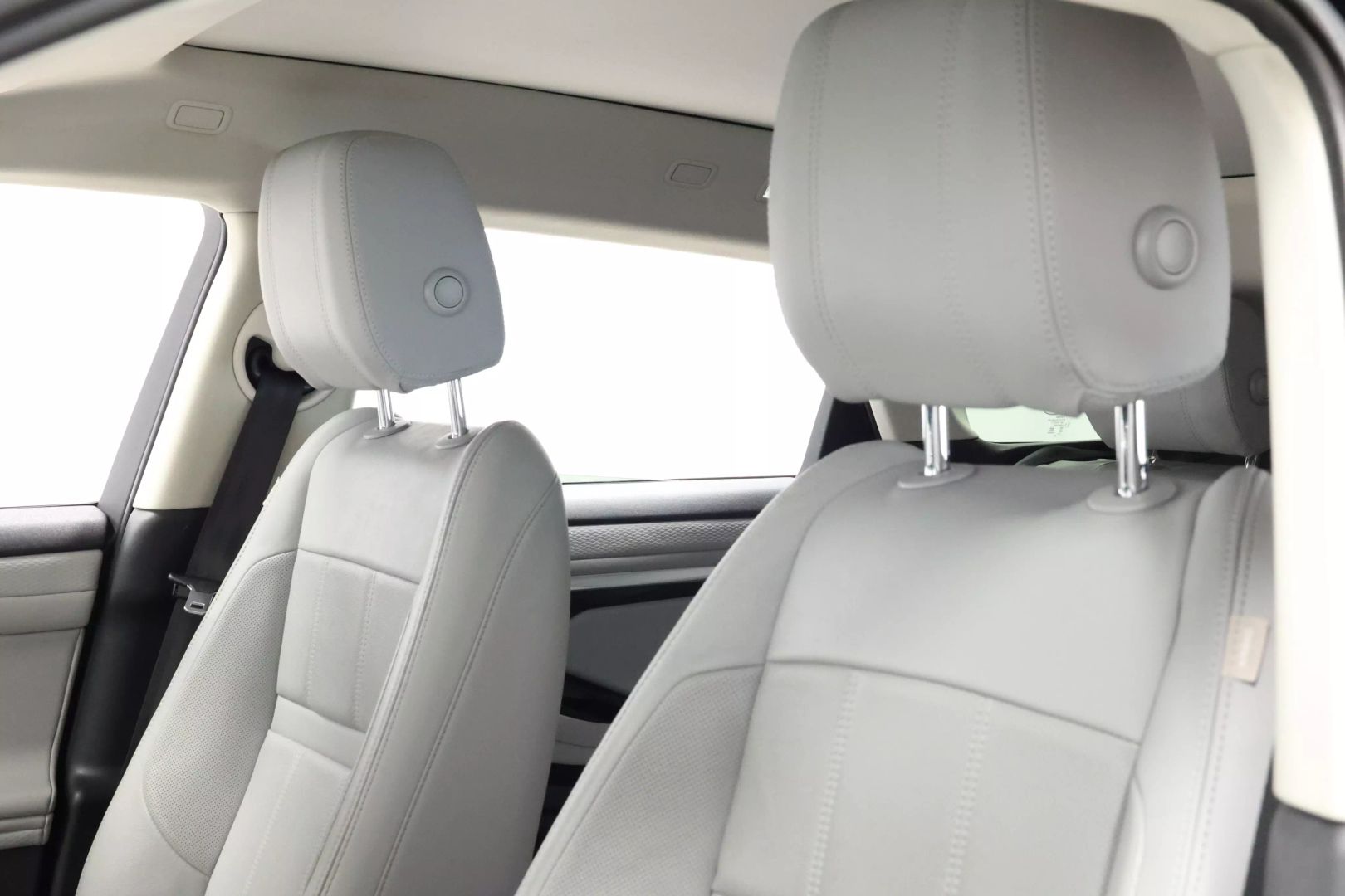 2020 Land Rover Range Rover Evoque - Image 19