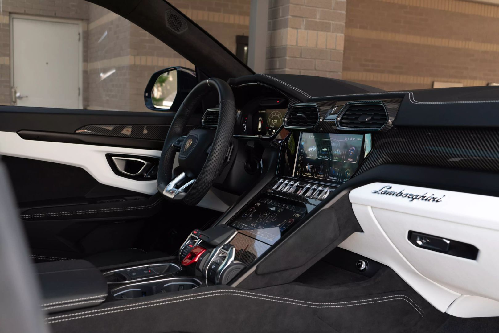 2024 Lamborghini Urus - Image 54