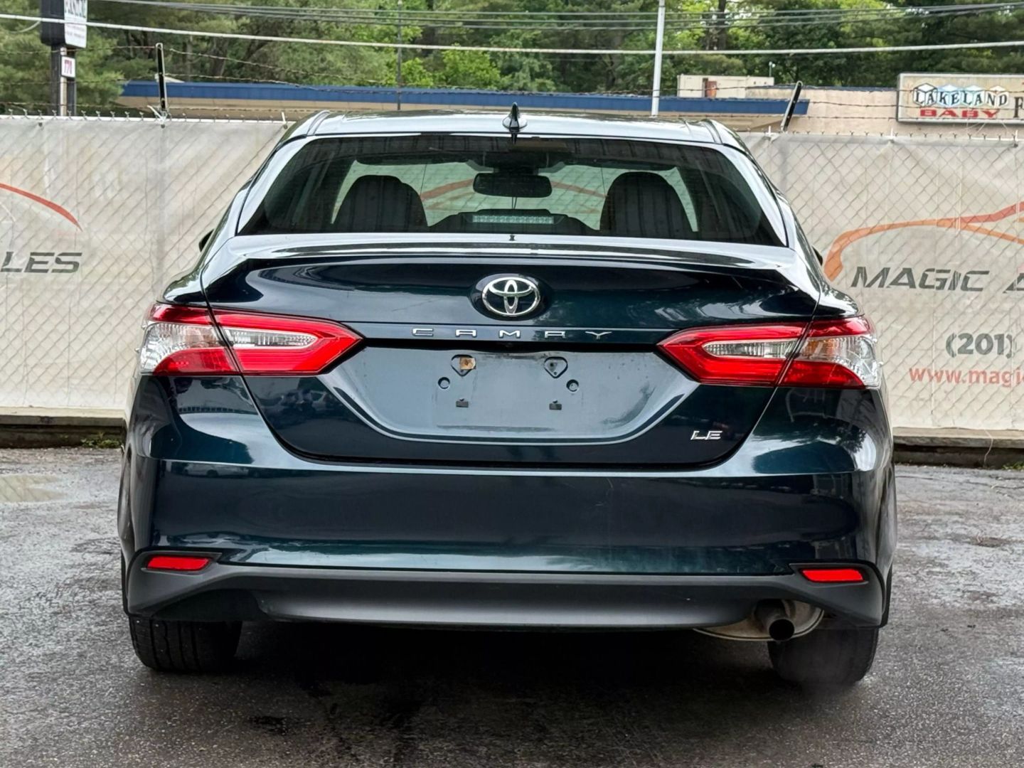 2019 Toyota Camry - Image 10