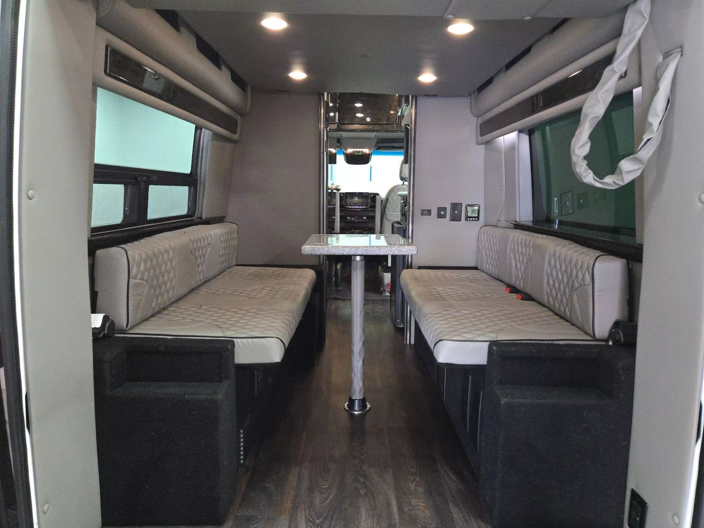 2019 Mercedes-benz Sprinter 2500 Crew - Image 11