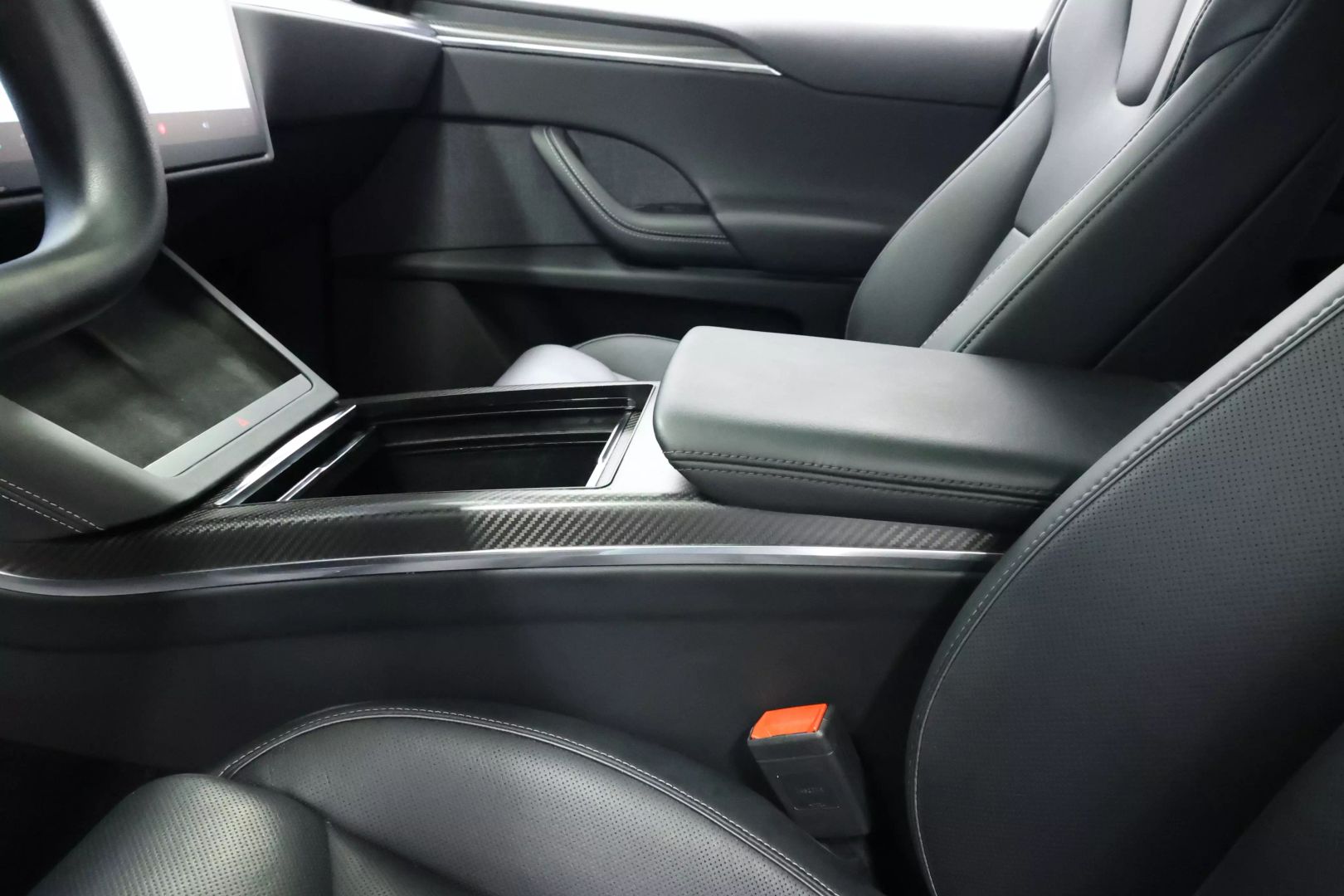 2022 Tesla Model X - Image 17