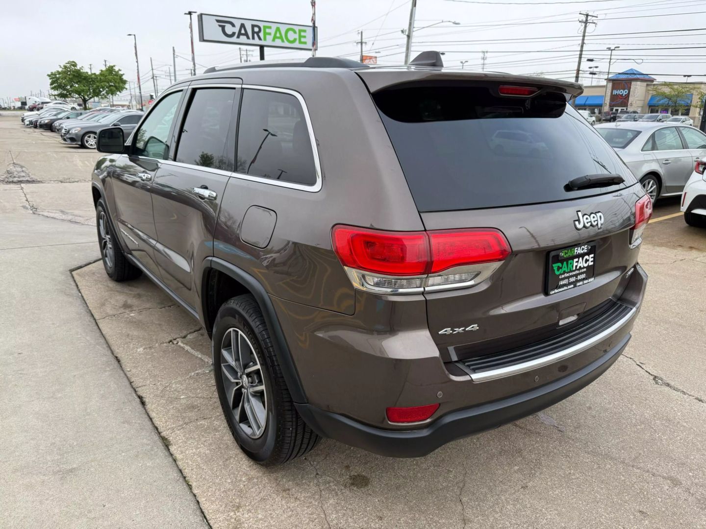2018 Jeep Grand Cherokee - Image 8