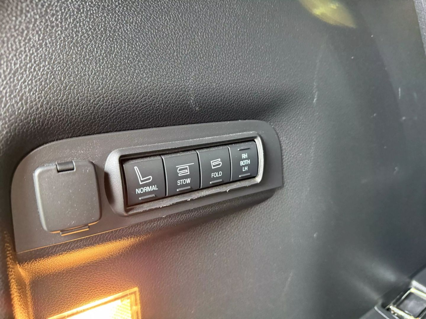2017 Ford Explorer - Image 23