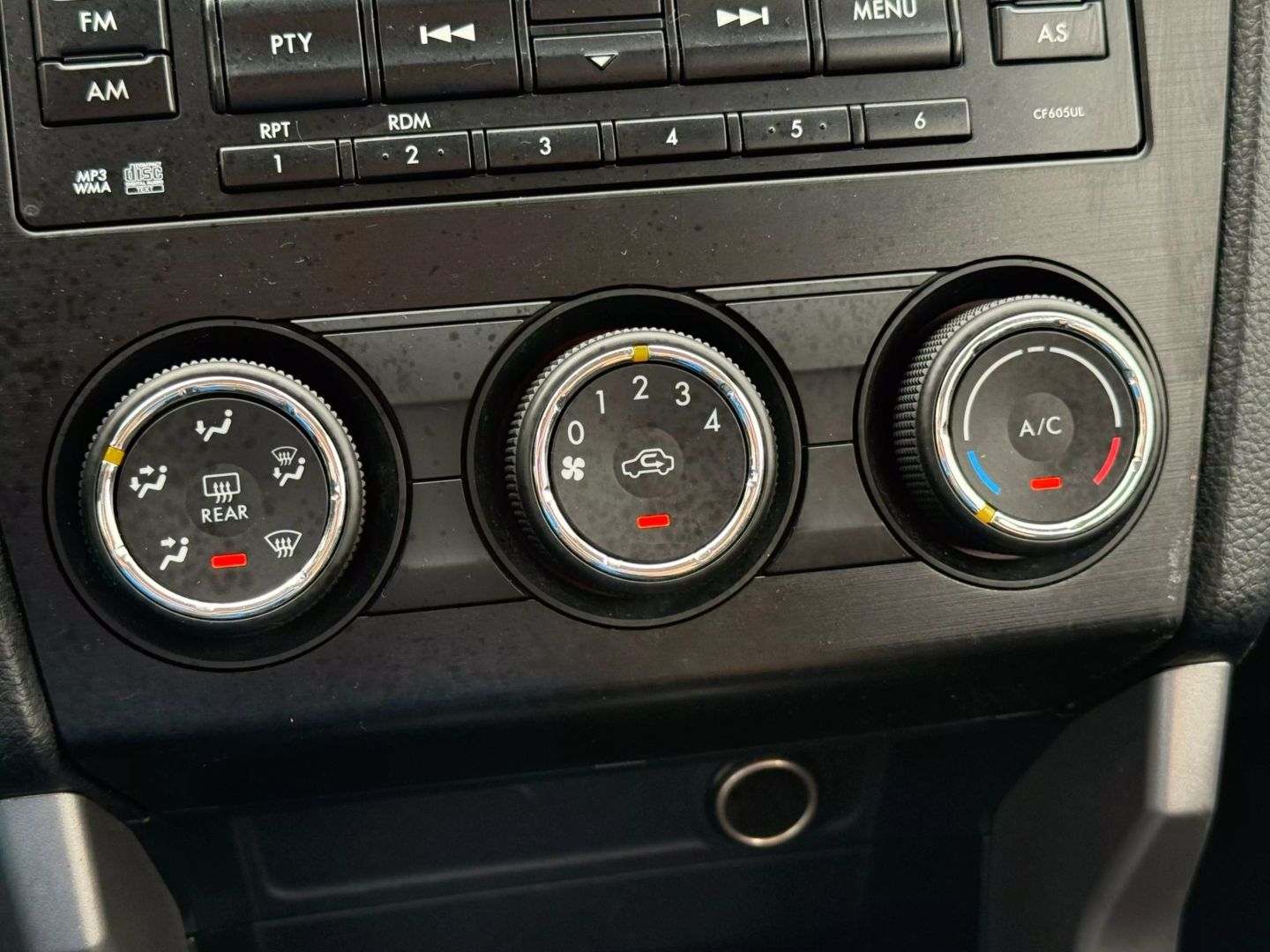 2015 Subaru Forester - Image 33