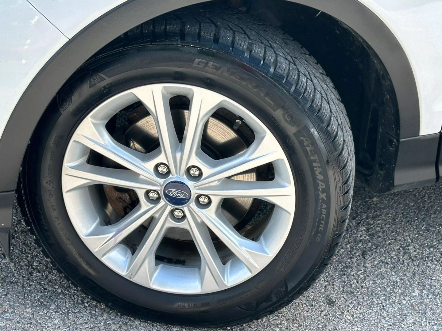 2018 Ford Escape - Image 36