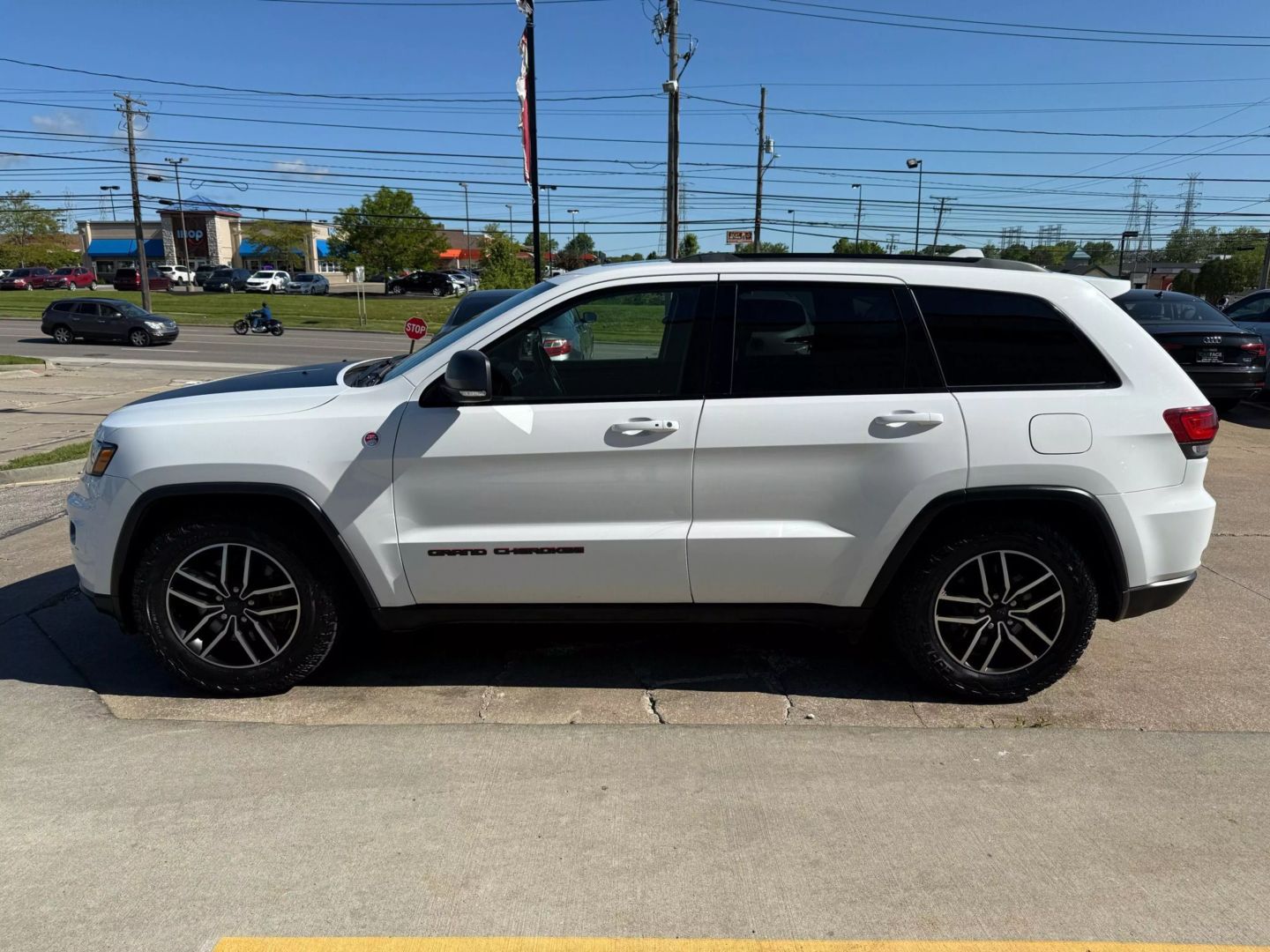 2020 Jeep Grand Cherokee - Image 6