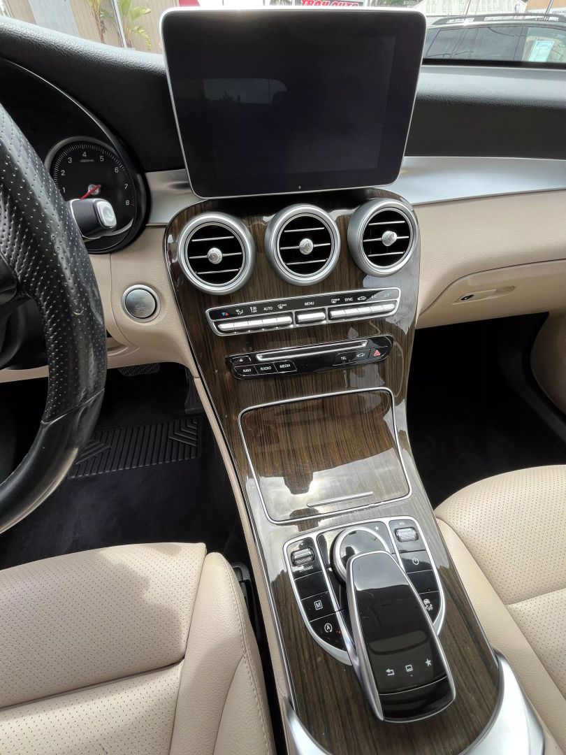 2016 Mercedes-benz Glc  Vin: Wdc0g4kb9gf017303 Stock Id: 017303 - Image 18