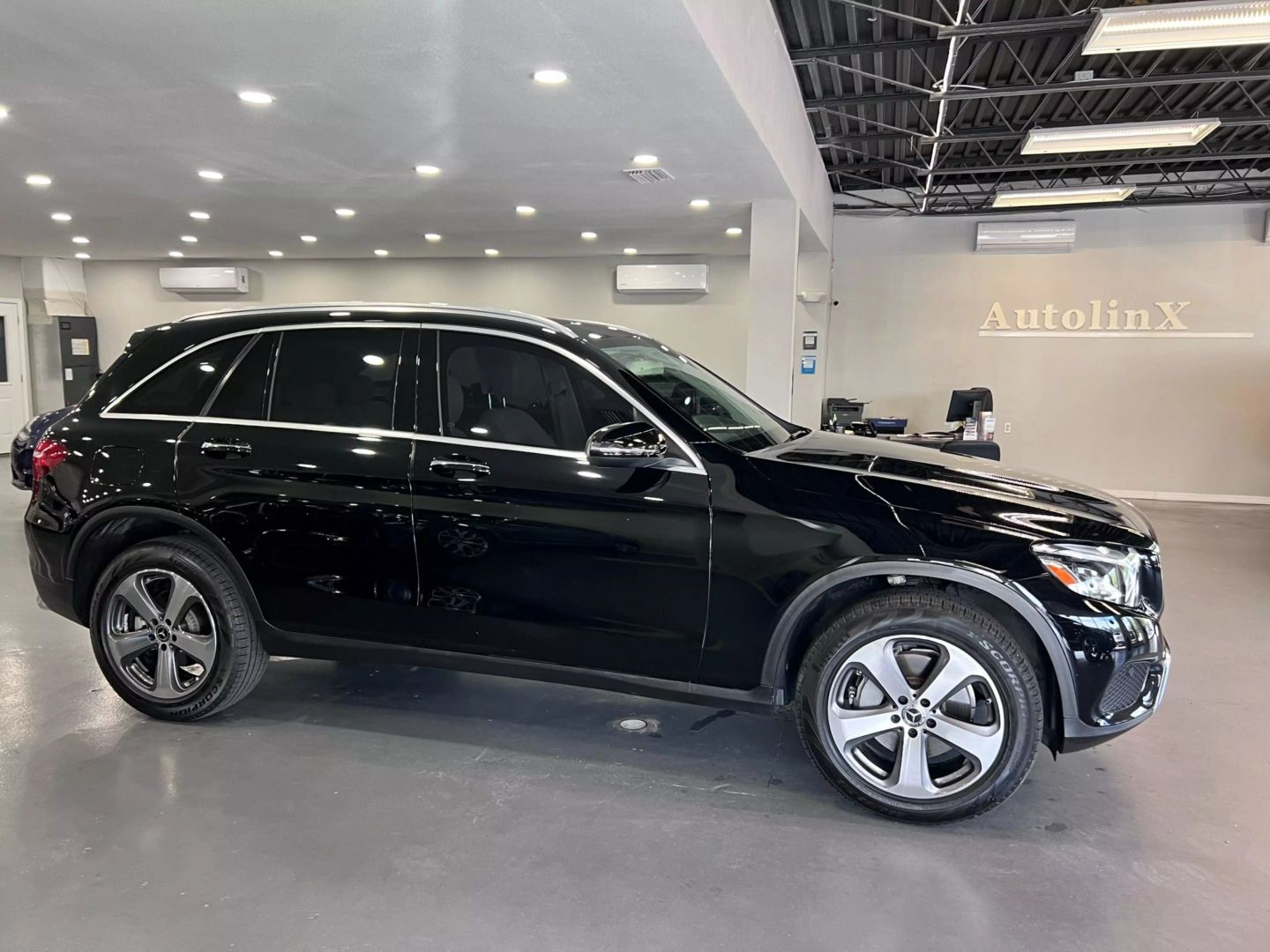 2019 Mercedes-benz Glc Glc 300 Sport Utility 4d - Image 7
