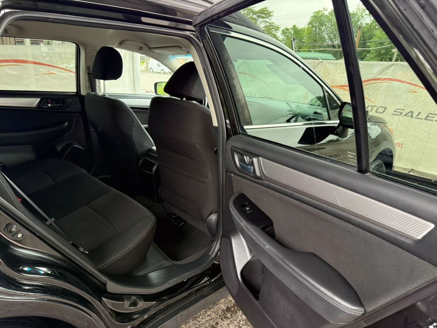 2017 Subaru Outback - Image 21