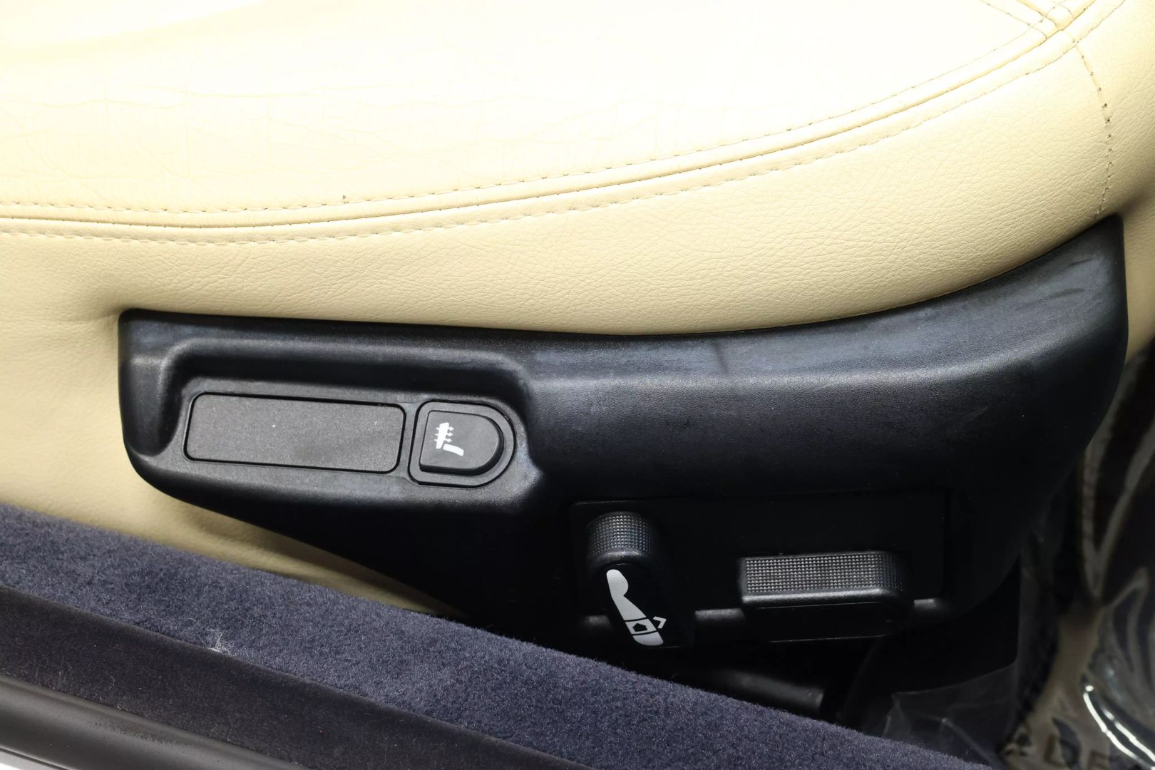 2004 Maserati Coupe - Image 75