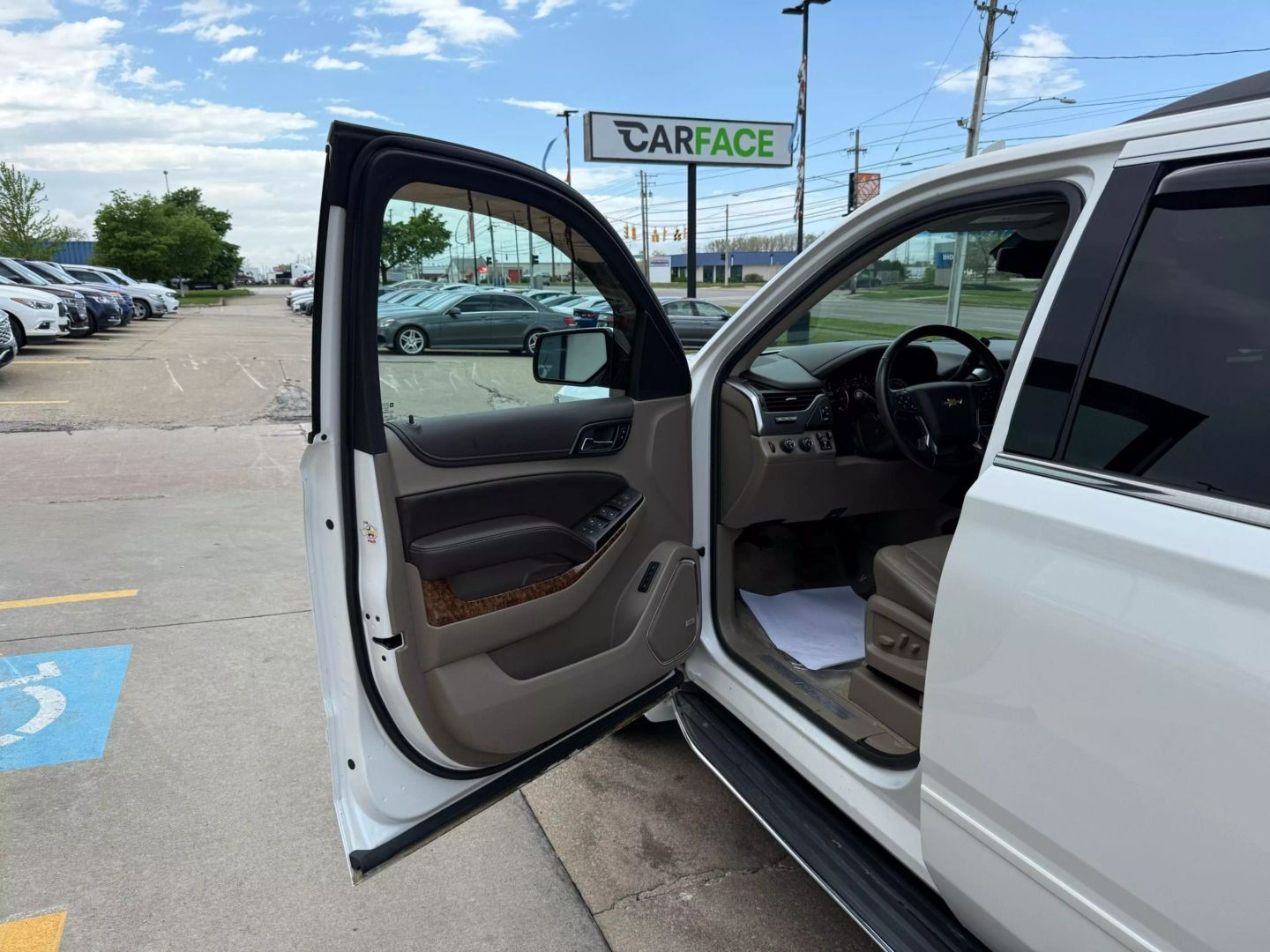 2016 Chevrolet Tahoe - Image 15