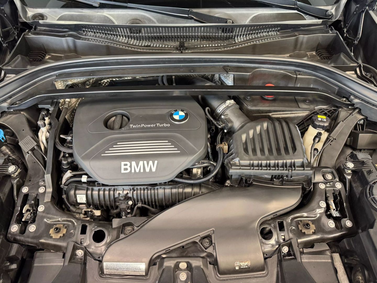 2016 Bmw X1 Xdrive28i Sport Utility 4d - Image 30