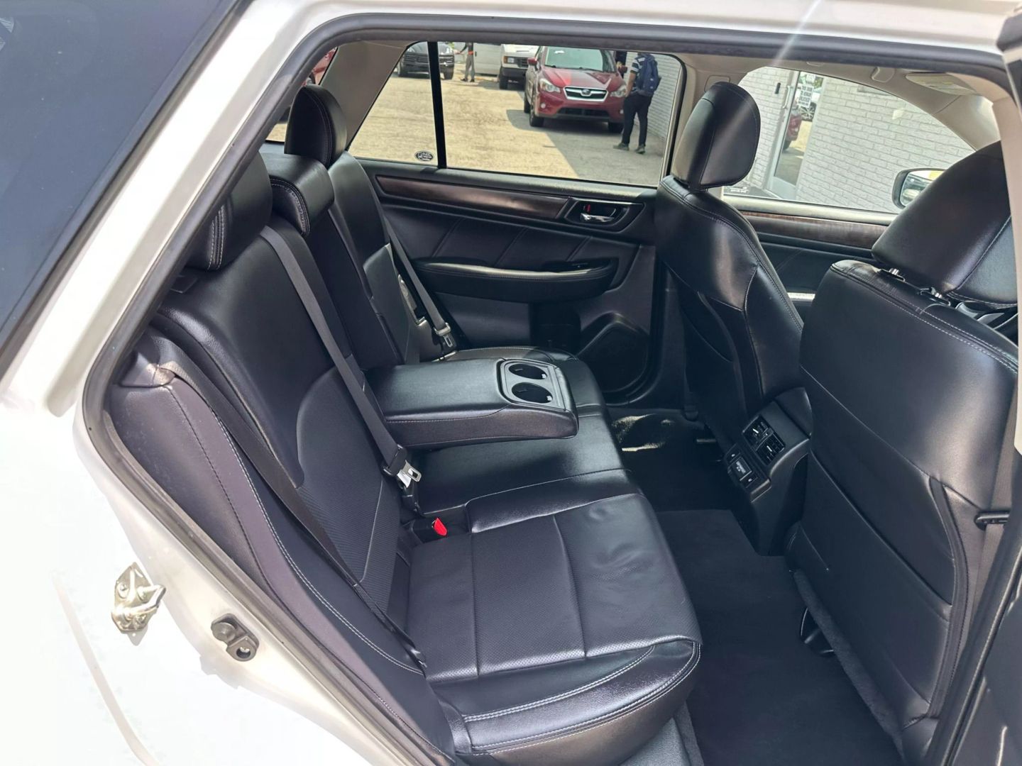 2018 Subaru Outback - Image 39