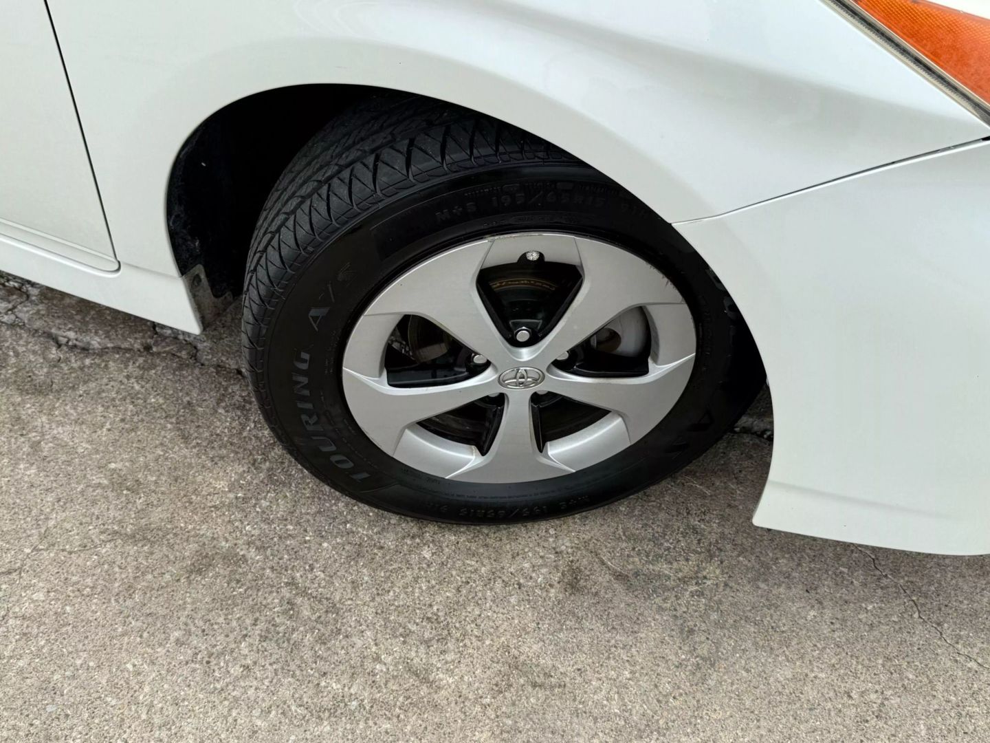 2015 Toyota Prius - Image 51