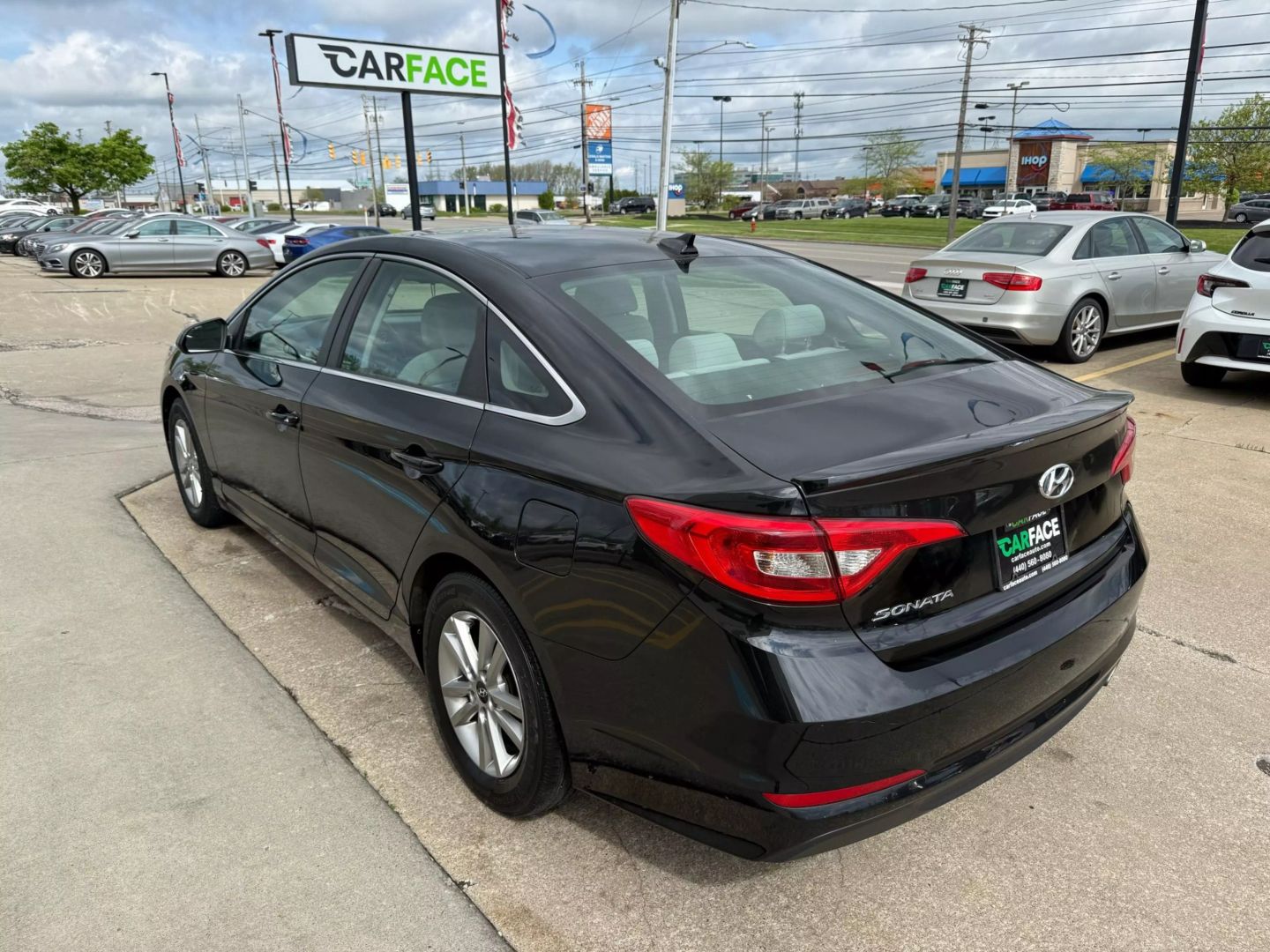 2016 Hyundai Sonata - Image 8