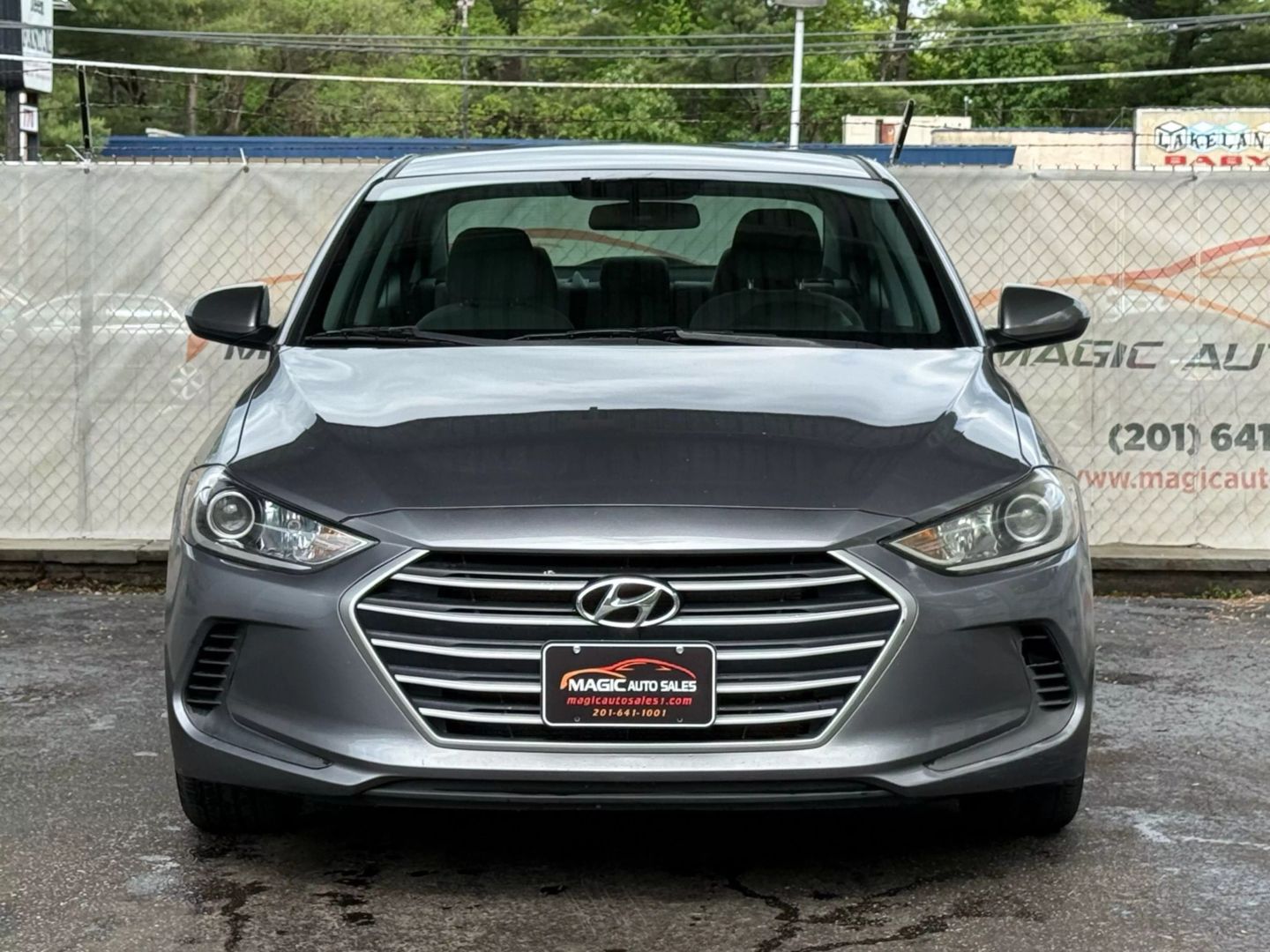 2018 Hyundai Elantra - Image 5