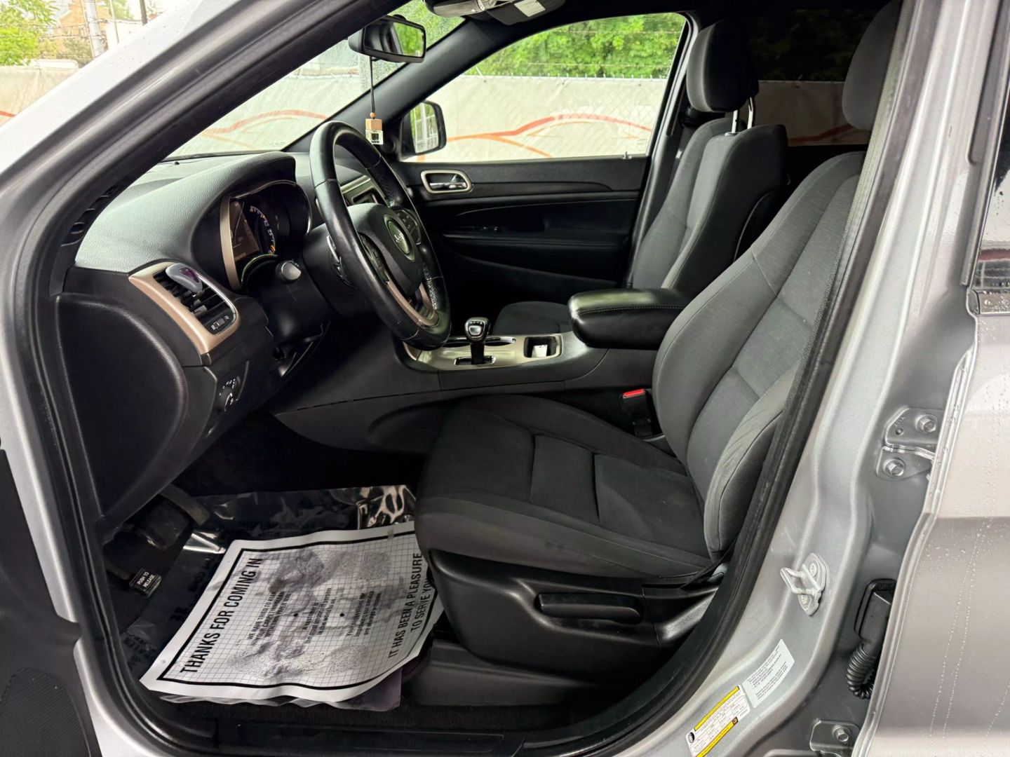 2015 Jeep Grand Cherokee - Image 15